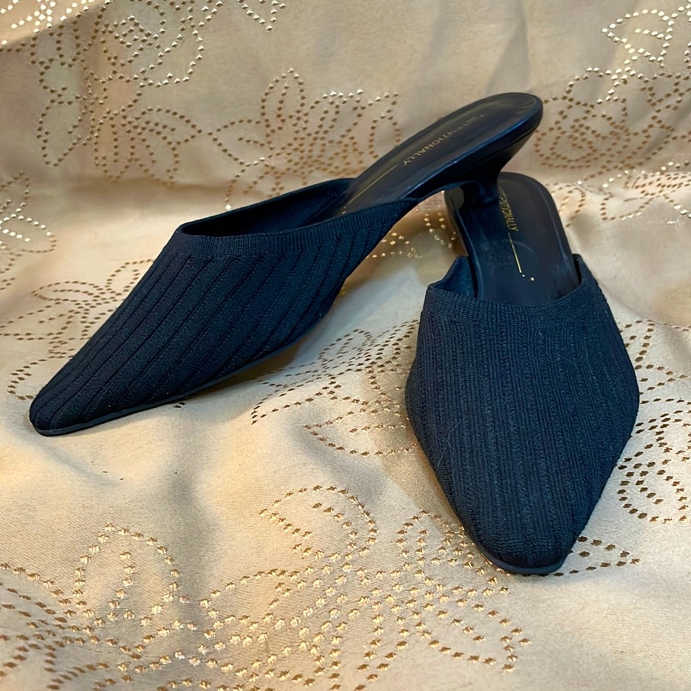 Intentionally ________. Black 1” pointed toe slip on heels size 8